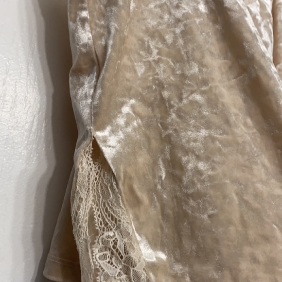 Velvet cami from f21 - Picture 4 of 4